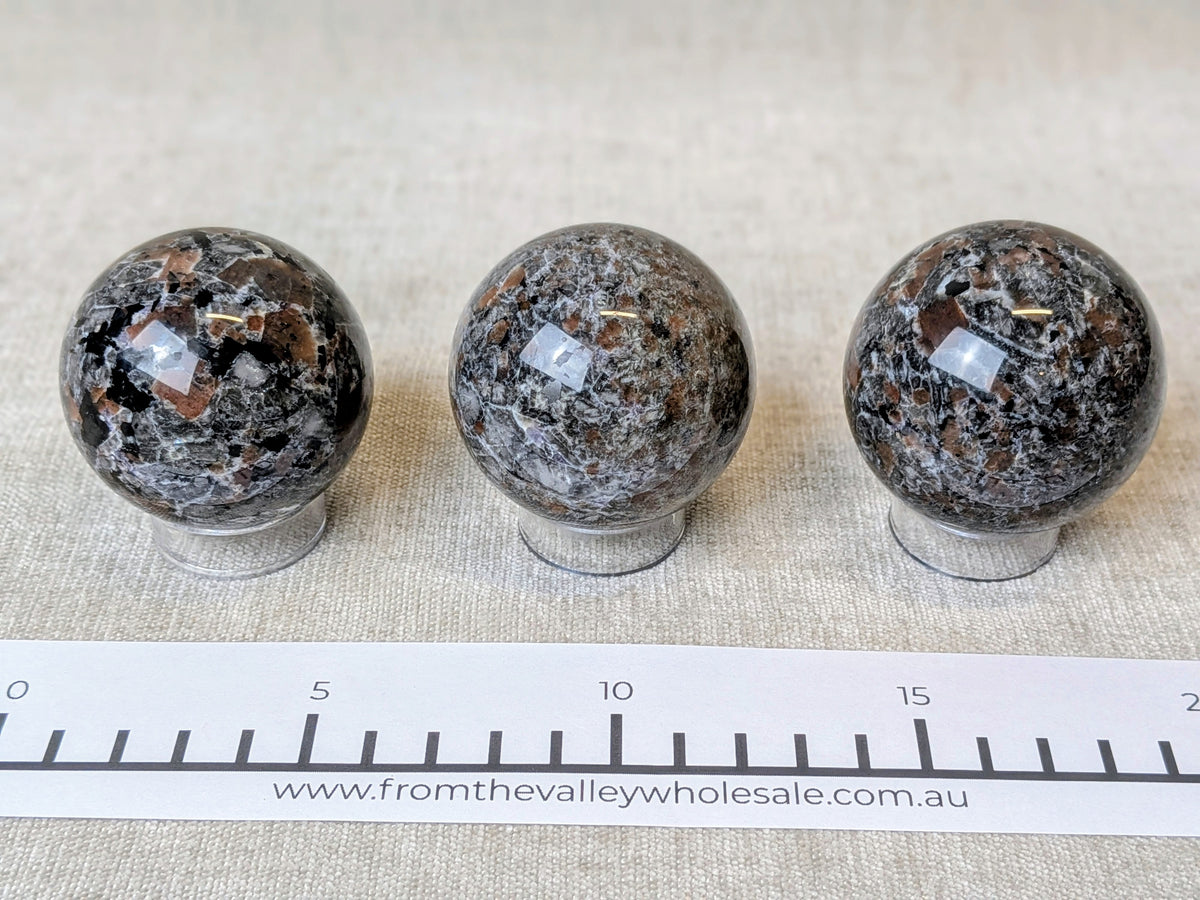 Yooperlite Spheres